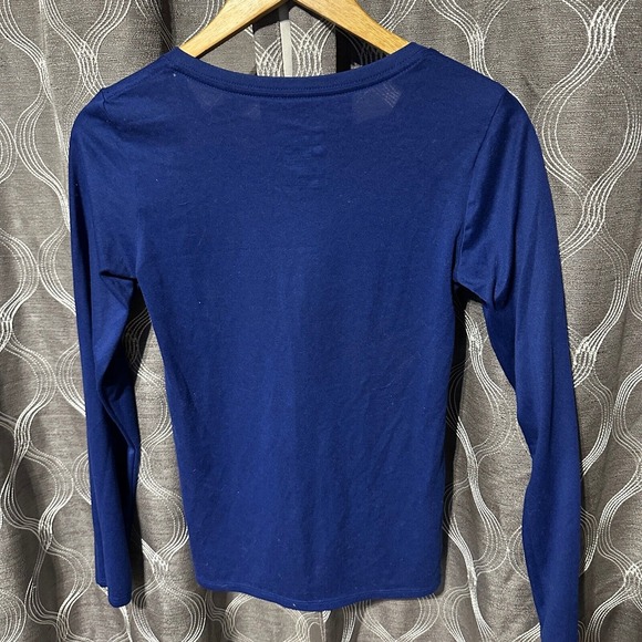 Nike Dri-FIT Athletic Top Long Sleeve V-Neck‎ Activewear Shirt Small - Picture 1 of 5